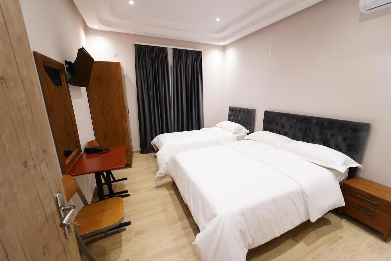 Sr99 Hotel Tirana Albánie