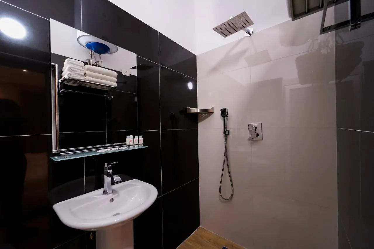 Sr99 Hotel Tirana Albánie